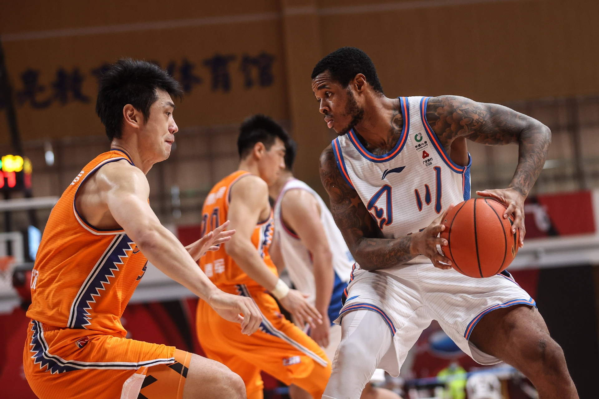 爱游戏官方下载 -多伦多猛龙训练开放日，加时末段内部沟通引欢呼，CBA常规赛在即，纪律约束更严格的简单介绍